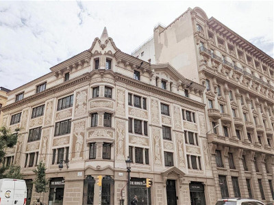 巴塞罗那豪宅：珍稀历史建筑改造公寓 