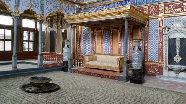 伊斯坦布尔的奥斯曼宫殿描绘了土耳其多彩的历史