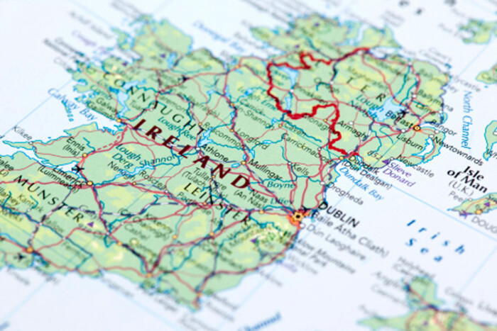爱尔兰边境检查期间英国政府在英国签证问题上的争执
