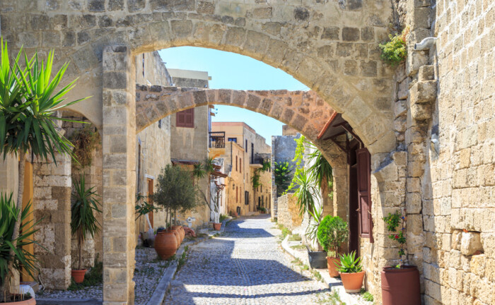 希腊海岛房产：罗兹岛是欧洲度假者的首选