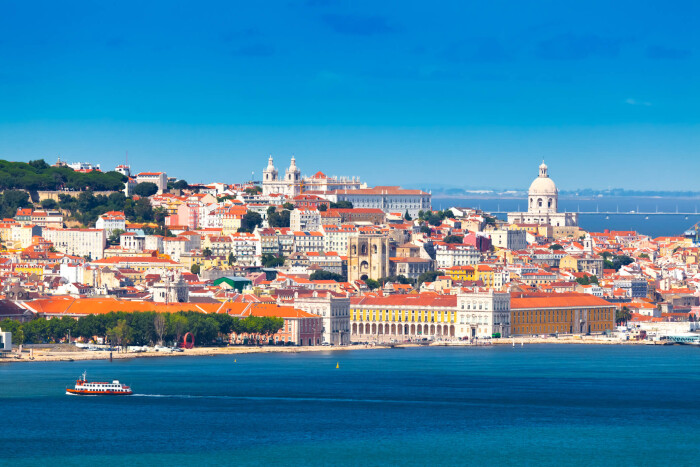 葡萄牙的阿尔加维预计2022年夏季旅游业将恢复，尽管战争不确定