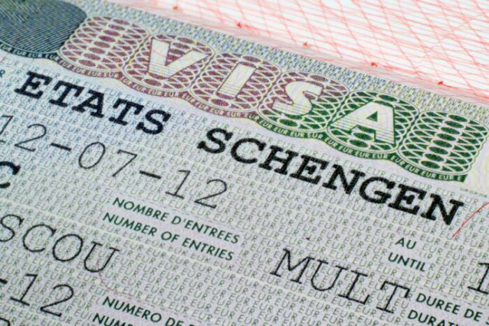 哪些申根国需要机场过境签证？