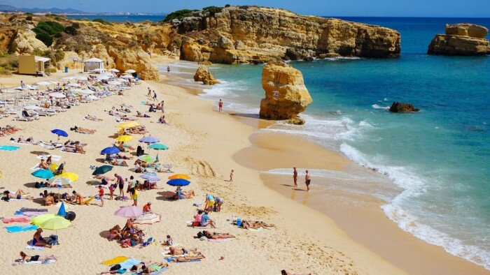 20多个葡萄牙海滩因水质不佳而关闭
