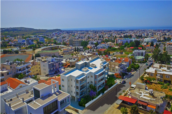 塞浦路斯买房移民受追捧，房地产交易处低位还是高位？