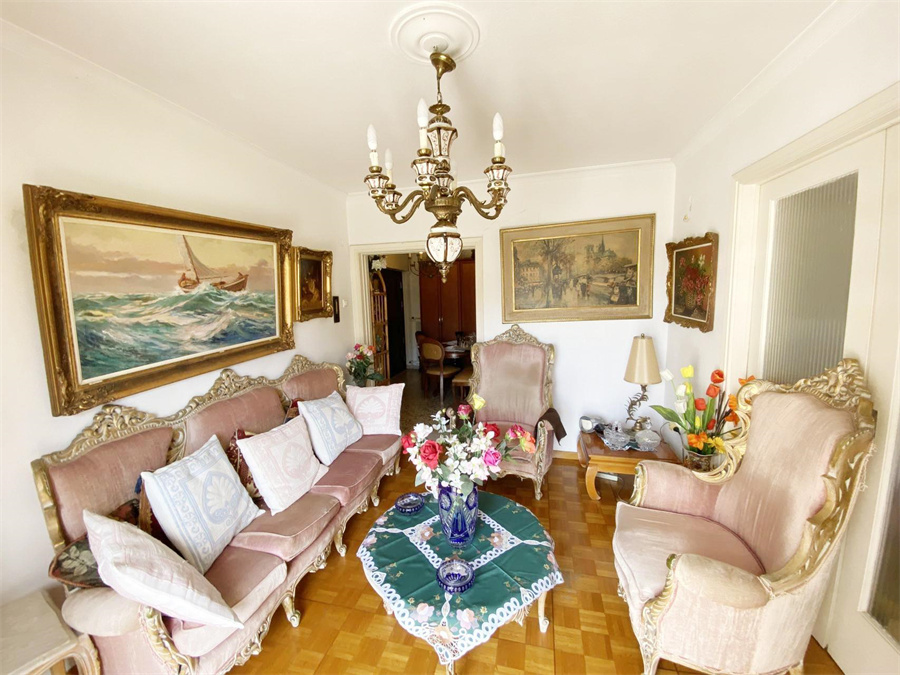 雅典房产：南部法里奥74平小两房 古典风格