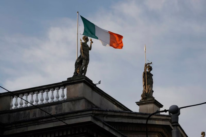 爱尔兰官员质疑百万富翁投资者的“爱尔兰黄金签证”计划