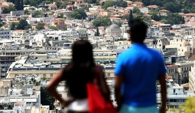 希腊房价及租金上涨致使72.9%年轻人仍与父母同住