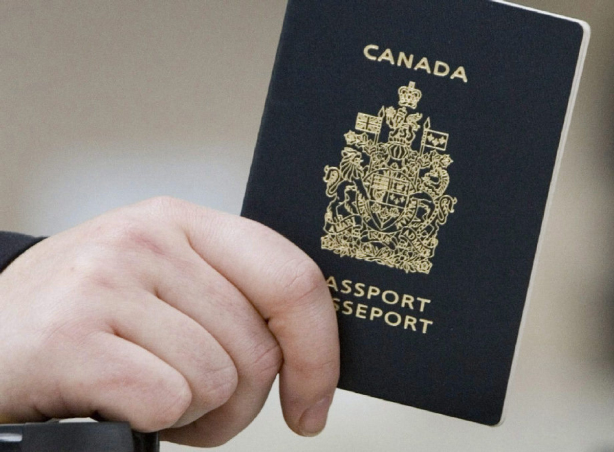 加拿大护照可以在中国呆多久？