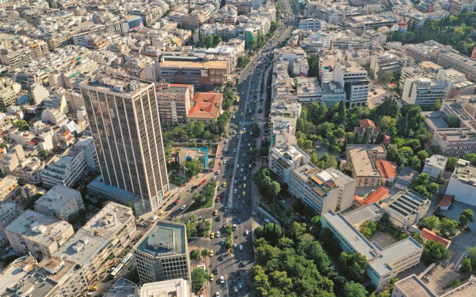 2005-21年间，希腊的住房拥有率下降了11.3%