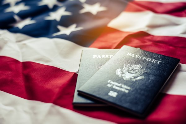 美国绿卡与公民身份